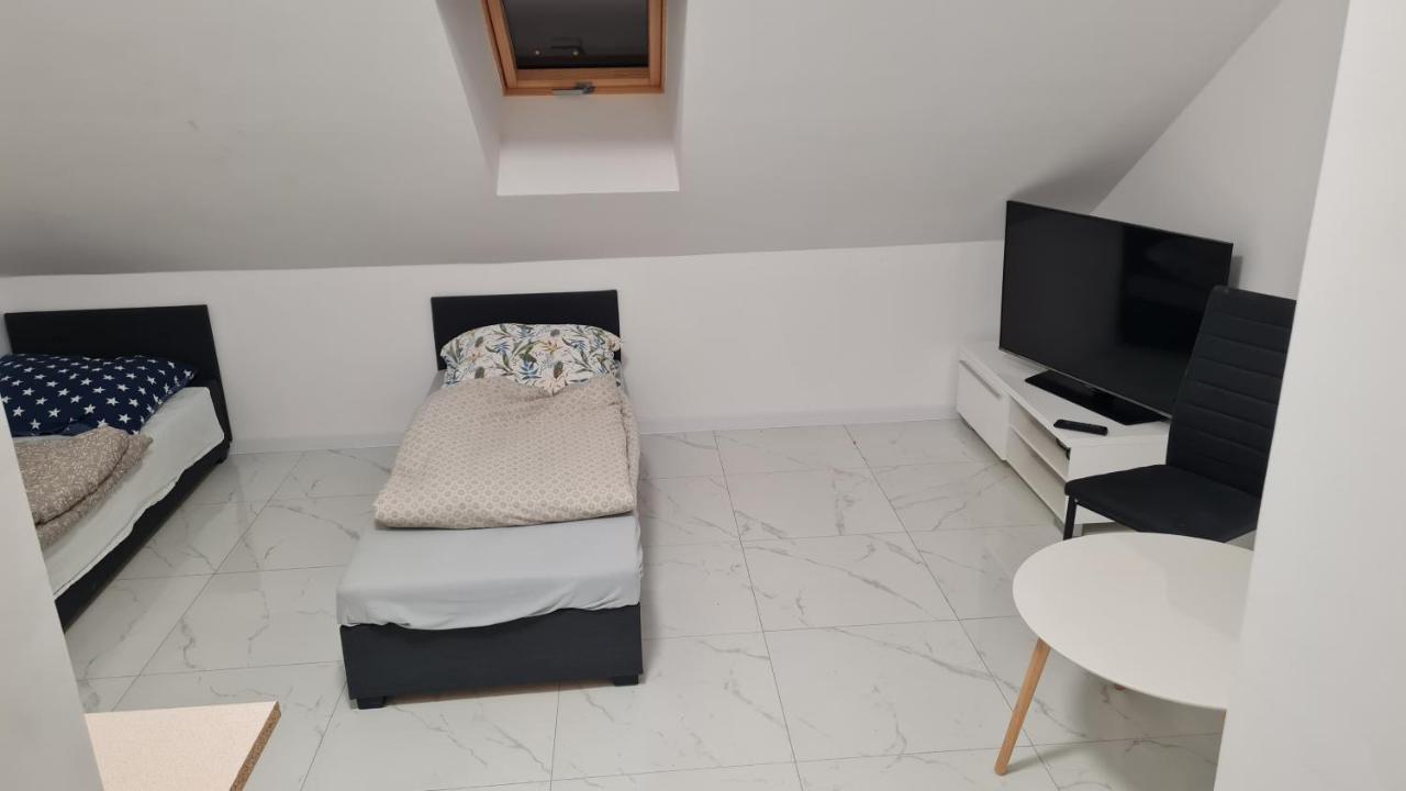 Rmf Naworol 10,,,, Wjazd Od Nr 6 Appartement Szczecin Buitenkant foto